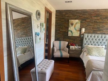 SE VENDE HERMOSA CASA CONDOMINIO EL REMANSO CALLE LA MESETA UF 24500 SAN CARLOS DE APOQUINDO LAS CONDES