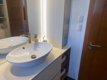 SE VENDE HERMOSA CASA CONDOMINIO EL REMANSO CALLE LA MESETA UF 24500 SAN CARLOS DE APOQUINDO LAS CONDES
