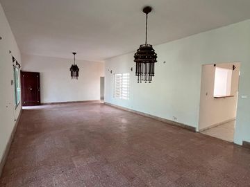Casa en VENTA con 2 departamentos en Col. Tamulte
