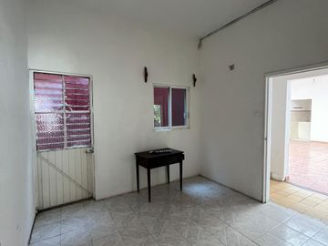 Casa en VENTA con 2 departamentos en Col. Tamulte