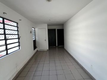 Casa en VENTA con 2 departamentos en Col. Tamulte