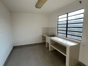 Casa en VENTA con 2 departamentos en Col. Tamulte