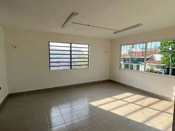 Casa en VENTA con 2 departamentos en Col. Tamulte