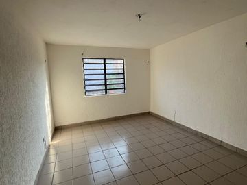 Casa en VENTA con 2 departamentos en Col. Tamulte