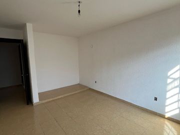Casa en VENTA con 2 departamentos en Col. Tamulte