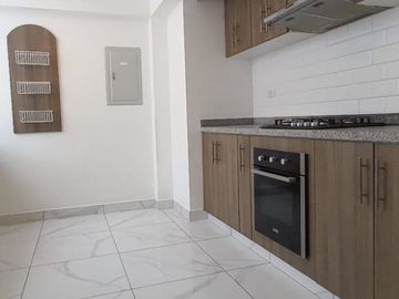 SE VENDE AMPLIO DUPLEX EN MAGDALENA DE MAR