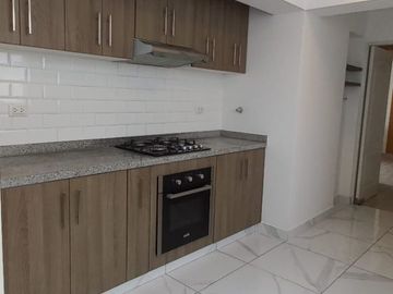 SE VENDE AMPLIO DUPLEX EN MAGDALENA DE MAR