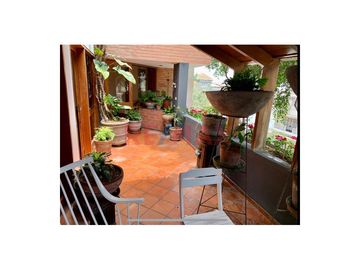 En Venta Hermoso Duplex En Excelente Zona Muy Cerca Al Malecon