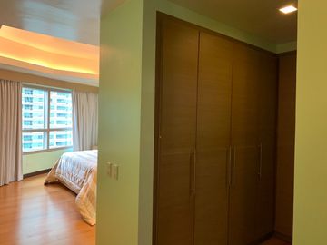 Good Deal 2 Bedroom 2BR Unit for Sale in The Residences at Greenbelt Makati City