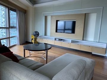 Good Deal 2 Bedroom 2BR Unit for Sale in The Residences at Greenbelt Makati City