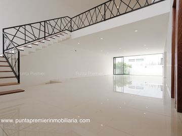 Puertas las Lomas casa en venta de Lujo Zona Andares Puerta de Hierro Zapopan coto amenidades