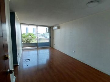Excelente Departamento En Rosas Con Av. Matucana, Santiago