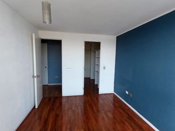 Excelente Departamento En Rosas Con Av. Matucana, Santiago