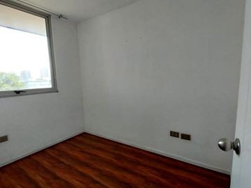 Excelente Departamento En Rosas Con Av. Matucana, Santiago