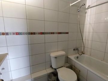Excelente Departamento En Rosas Con Av. Matucana, Santiago