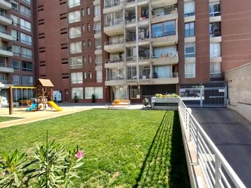 Excelente Departamento En Rosas Con Av. Matucana, Santiago