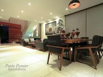 Casa de Lujo Venta Coto Alcazar Av Juan Palomar Puerta de Hierro Andares Zona Dorada Zapopan