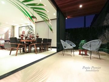 Casa de Lujo Venta Coto Alcazar Av Juan Palomar Puerta de Hierro Andares Zona Dorada Zapopan