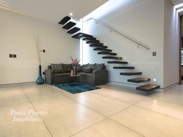 Casa de Lujo Venta Coto Alcazar Av Juan Palomar Puerta de Hierro Andares Zona Dorada Zapopan