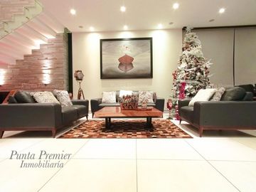 Casa de Lujo Venta Coto Alcazar Av Juan Palomar Puerta de Hierro Andares Zona Dorada Zapopan