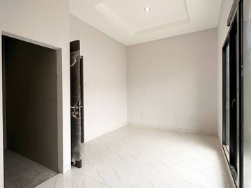 RUMAH TOWNHOUSE 2 LANTAI 3KT DEKAT TOL DAN STASIUN LRT CIBUBUR 1 MILYAR-AN