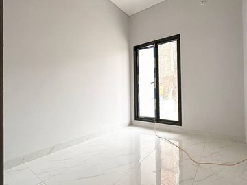 RUMAH TOWNHOUSE 2 LANTAI 3KT DEKAT TOL DAN STASIUN LRT CIBUBUR 1 MILYAR-AN