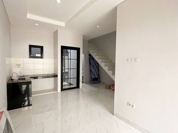 RUMAH TOWNHOUSE 2 LANTAI 3KT DEKAT TOL DAN STASIUN LRT CIBUBUR 1 MILYAR-AN