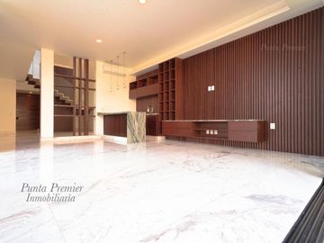 Casa en Venta de Lujo Coto Abadia Av Universidad Zona Andares Puerta de Hierro Zona Dorada Zapopan