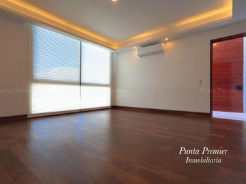 Casa en Venta de Lujo Coto Abadia Av Universidad Zona Andares Puerta de Hierro Zona Dorada Zapopan