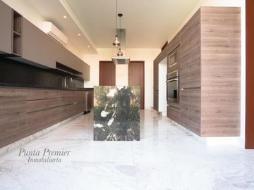 Casa en Venta de Lujo Coto Abadia Av Universidad Zona Andares Puerta de Hierro Zona Dorada Zapopan