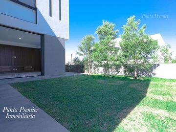 Casa en Venta de Lujo Coto Abadia Av Universidad Zona Andares Puerta de Hierro Zona Dorada Zapopan