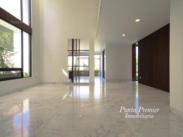 Casa en Venta de Lujo Coto Abadia Av Universidad Zona Andares Puerta de Hierro Zona Dorada Zapopan