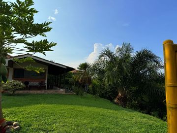Venta casa campestre via Pereira Alcala