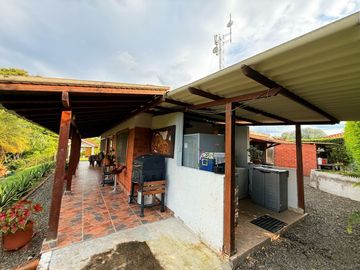 Venta casa campestre via Pereira Alcala