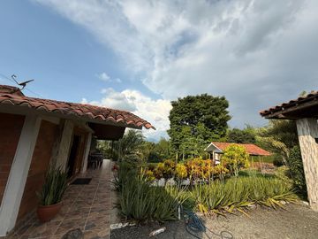 Venta casa campestre via Pereira Alcala