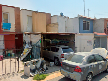 CASA EN CALLE BOSQUES DE CEDRO, COL. PASEOS DE TULTEPEC. ¡NO CREDITOS!