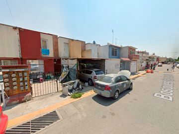 CASA EN CALLE BOSQUES DE CEDRO, COL. PASEOS DE TULTEPEC. ¡NO CREDITOS!