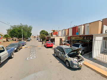 CASA EN CALLE BOSQUES DE CEDRO, COL. PASEOS DE TULTEPEC. ¡NO CREDITOS!