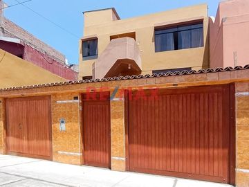 Se Vende Hermosa Casa De 1Er Y 2Do Piso En Bellavista – Oportunidad Única