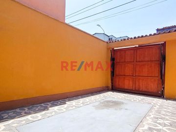 Se Vende Hermosa Casa De 1Er Y 2Do Piso En Bellavista – Oportunidad Única