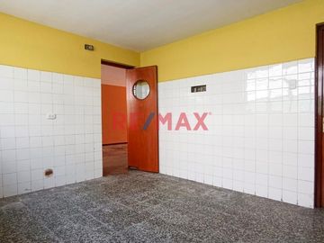 Se Vende Hermosa Casa De 1Er Y 2Do Piso En Bellavista – Oportunidad Única