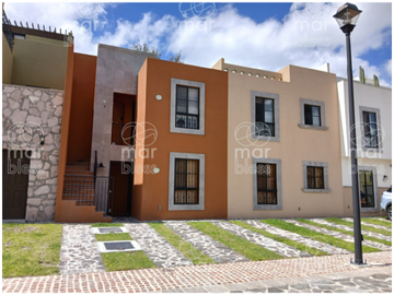 DUPLEX PLANTA ALTA VIRREINA EN VENTA ZIRANDARO, GOLF, SAN MIGUEL DE ALLENDE