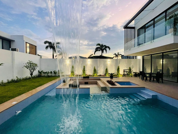 Casa en venta en Isla mocoli con piscina, Ecuador