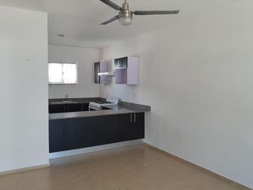 Casa en Venta en Playa del Carmen, Residencial Marsella: Comodidad, Seguridad y Ubicación Privilegiada