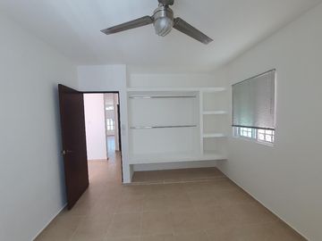 Casa en Venta en Playa del Carmen, Residencial Marsella: Comodidad, Seguridad y Ubicación Privilegiada