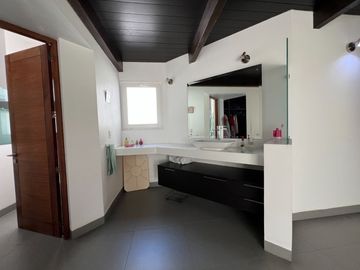 Casa en venta en Jiutepec, Morelos en Residencial Sumiya.