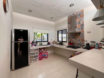 VENTA DE CASA EN SUPERMANZANA 20, CANCÚN, QUINTANA ROO.