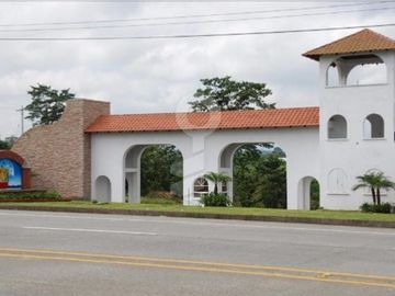 Vendo casa de campo en Santo Domingo, Urbanización San Francisco Country Club.