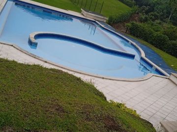 Vendo casa de campo en Santo Domingo, Urbanización San Francisco Country Club.