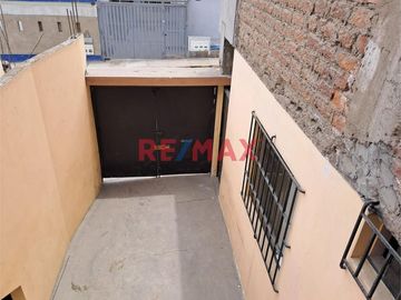 🏡 Casa De 3 Pisos En San Juan De Miraflores - Ideal Para Inversionistas S/. 729,963.00 - $ 199,990.00  ACTIVA Seleccionar Propiedad R
